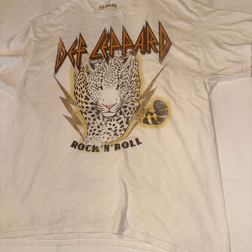Def Leppard White Graphic Tee